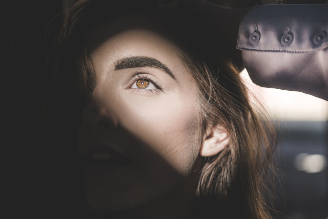 Fighting Dark Circles Under Your Eyes: Useful Makeup & Skin Care Tips For Nocturnal People Fighting Dark Circles Under Your Eyes: Useful Makeup & Skin Care Tips For Nocturnal People