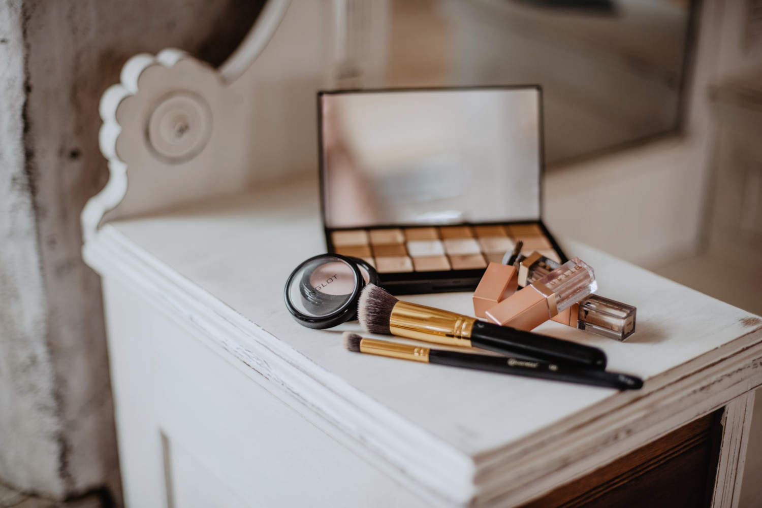 POST-PANDEMIC GUIDE TO SAVING MONEY ON MAKEUP POST-PANDEMIC GUIDE TO SAVING MONEY ON MAKEUP