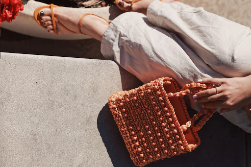 5 SPICIEST SUMMER 2020 BAG TRENDS: JELLIES, BUCKETS & MICRO BAGS 5 SPICIEST SUMMER 2020 BAG TRENDS: JELLIES, BUCKETS & MICRO BAGS