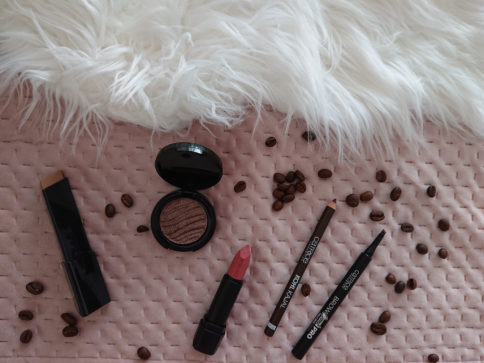 Korte review: CATRICE make-up a hug in a mug Korte review: CATRICE make-up a hug in a mug